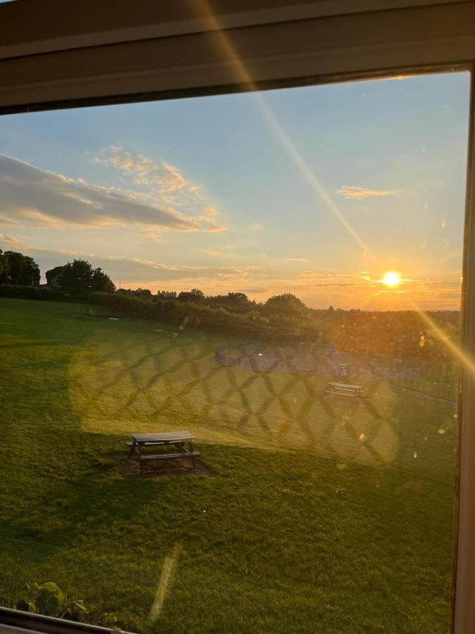 Park View Cottage Liversedge Экстерьер фото