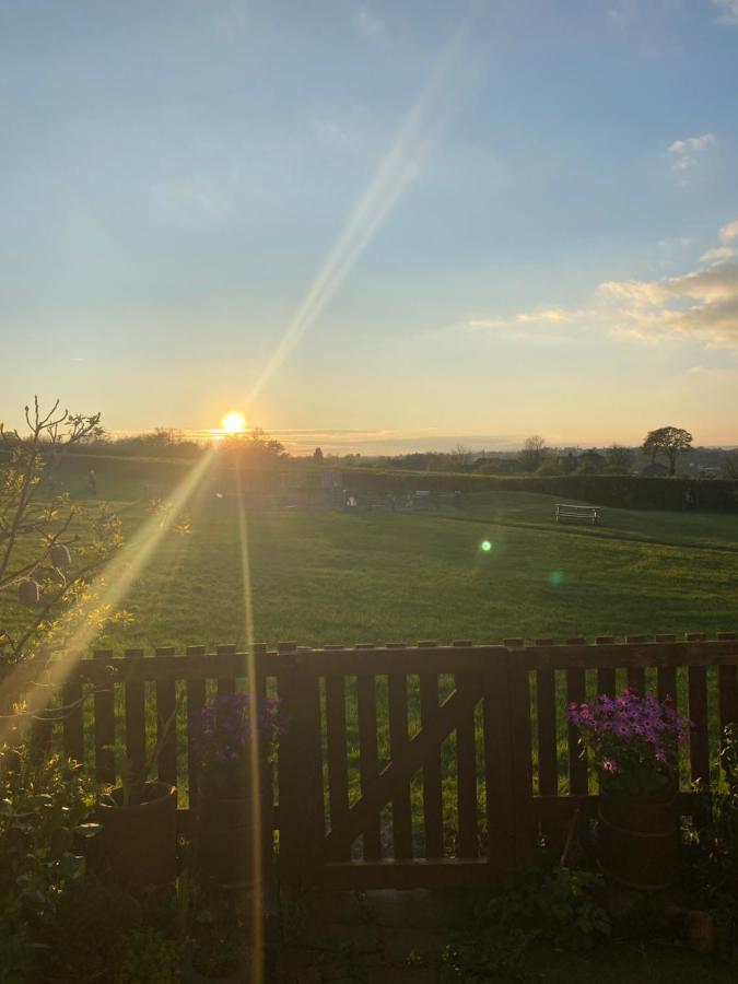 Park View Cottage Liversedge Экстерьер фото